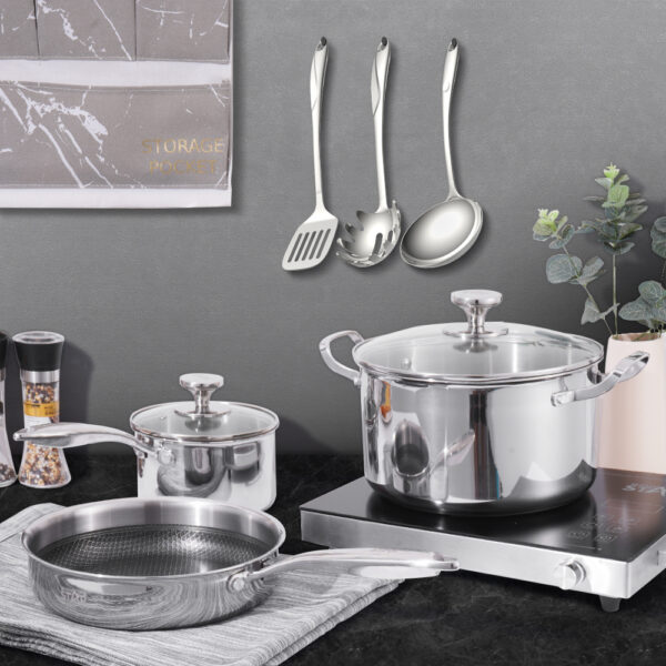 مجموعة قطع من أواني الطهي المصنوعة من الفولاذ المقاوم للصدأ